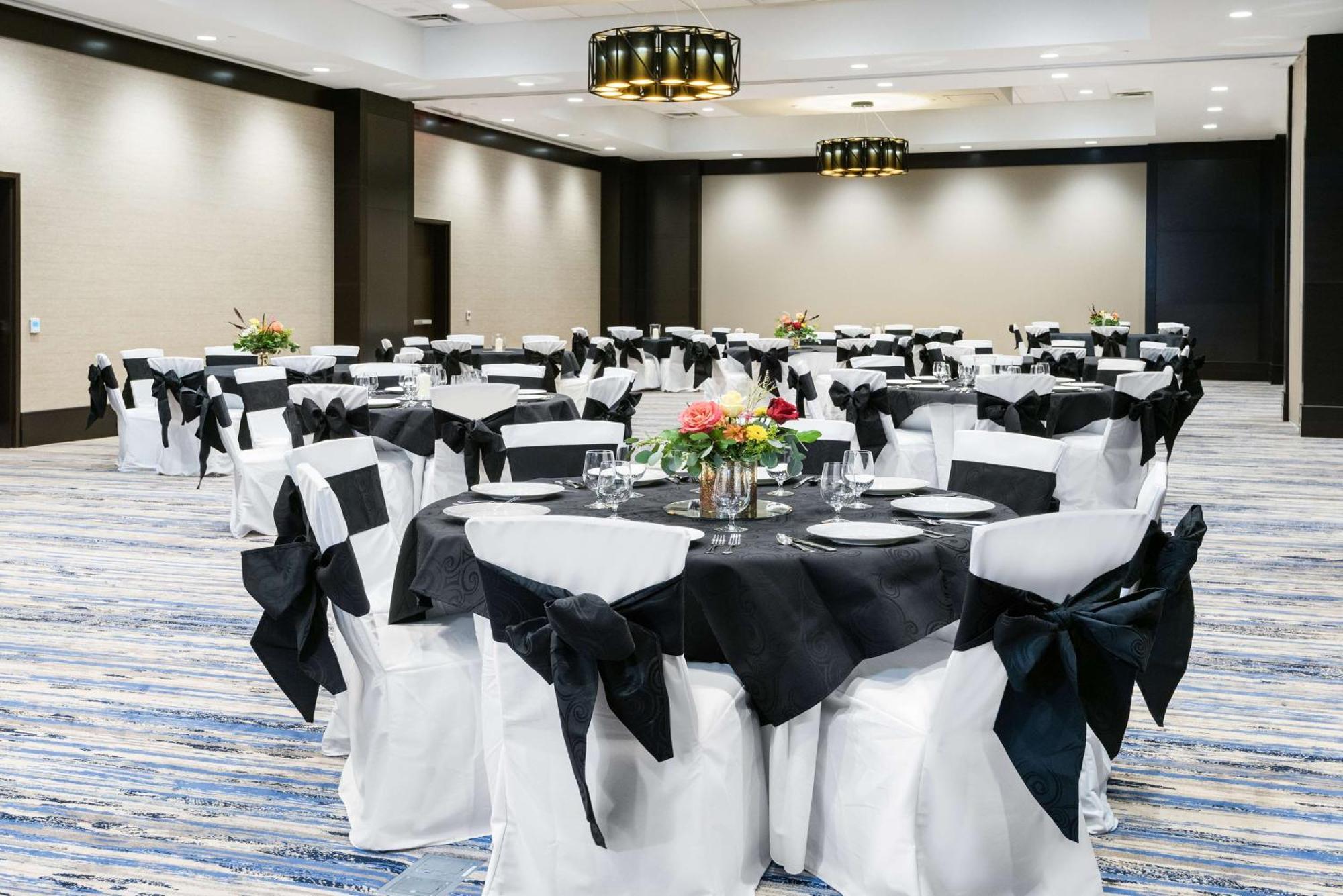 Embassy Suites By Hilton Κόλετζ Στέισον Εξωτερικό φωτογραφία